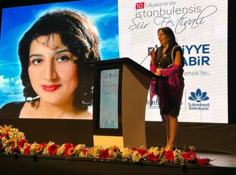 Tanınmış şair Rəsmiyyə Sabir Uluslararası İstanbulensis Şeir Festivalında ölkəmizi təmsil edib 1