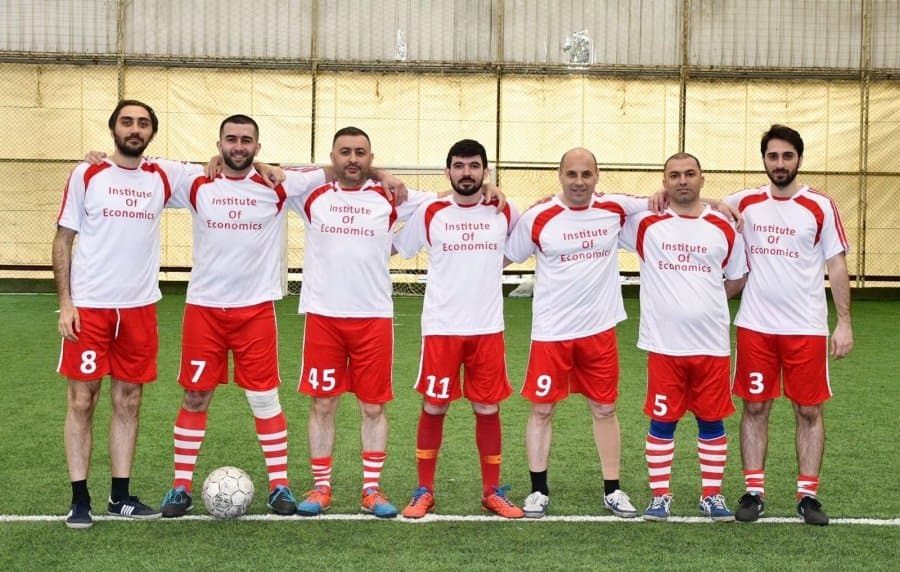 İqtisadiyyat İnstitutunun futbol komandası 1/4 finala çıxdı 1