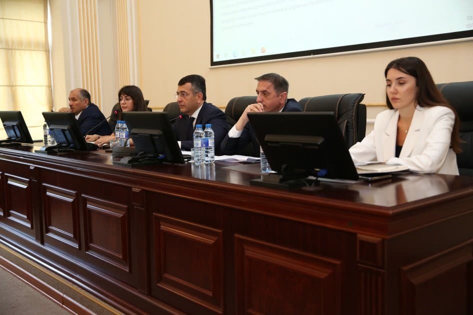 Held a meeting of the "Business Bankruptcy" working group with auditors 2