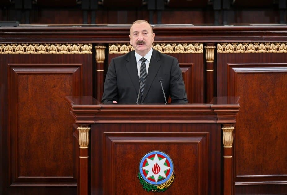 Prezident İlham Əliyev: “Elm iqtisadiyyatla, sənaye ilə sıx bağlı olmalıdır” 1