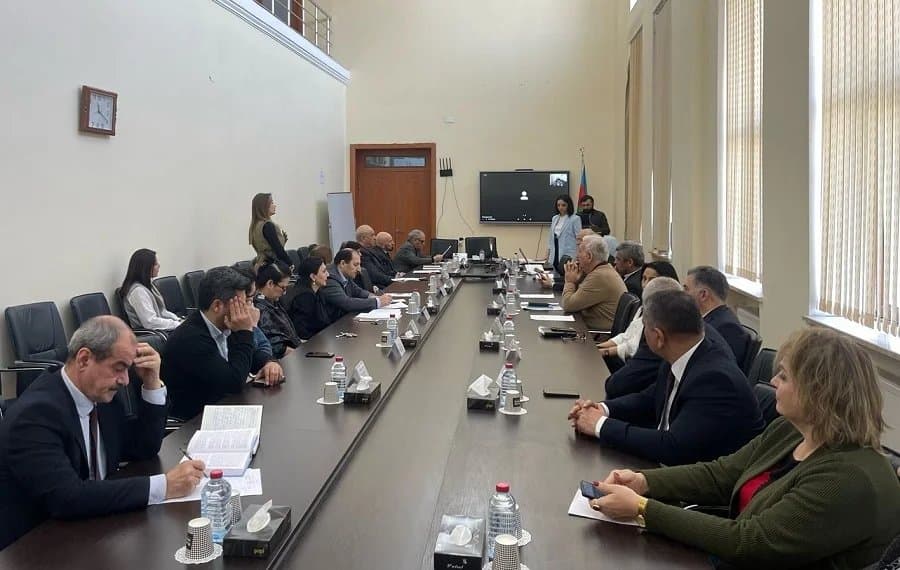 Elmi Şuranın iclası keçirilib