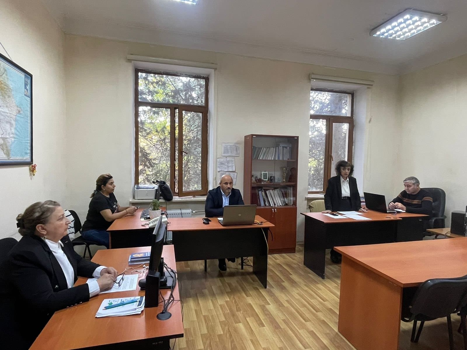 “Regional inkişaf və təbii sərvətlərdən istifadə problemləri” şöbəsində elmi əməkdaşların hesabatları dinlənilib 3