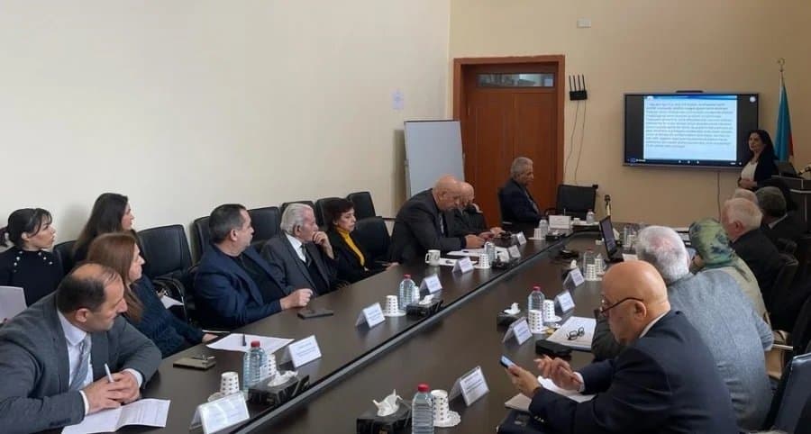 Elmi Şurada iki şöbənin hesabatları dinlənilib