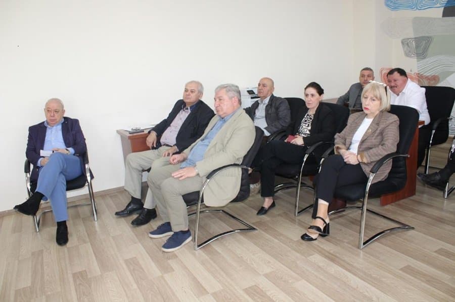 Профессор Назим Музаффарли прочитал лекцию профессорско-преподавательскому составу Сухумского Государственного Университета 2