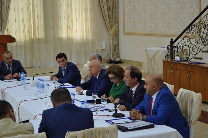 İqtisadiyyat İnstitutu “Gənc təsərrüfatçılar məktəbi”nin yaradılmasında iştirak edəcək 17.09.2015 9