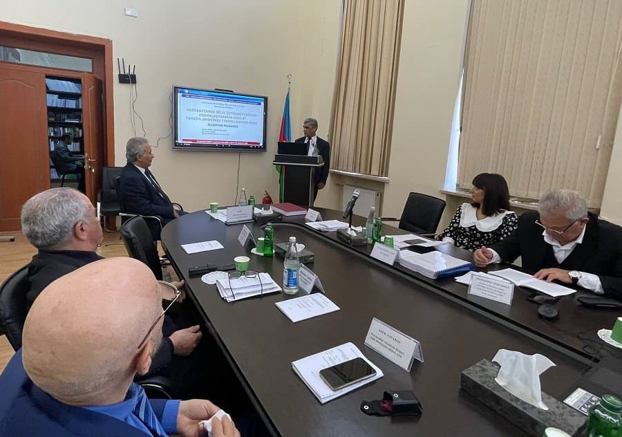Защищена докторская диссертация на тему «Совершенствование государственного регулирования формирования экономики знаний в Азербайджане» 3