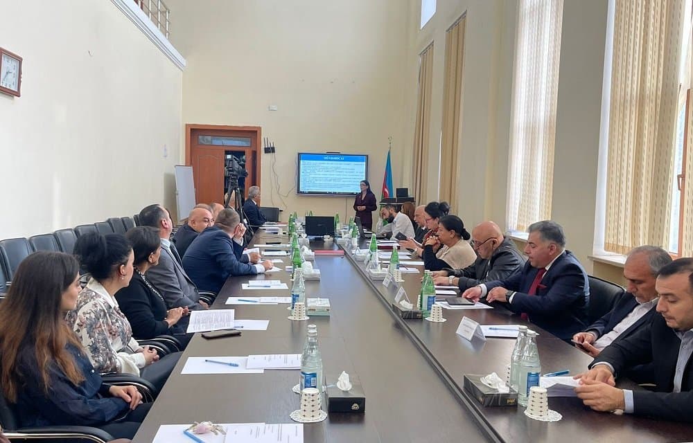 “Aviasiya trenajor kompleksinin kommersiya fəaliyyətinin səmərəliliyinin artırılması” mövzusunda dissertasiya işi müdafiə olunub