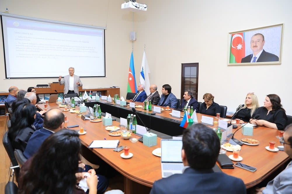 Professor Nazim Müzəffərli Milli Aviasiya Akademiyasında mühazirə oxuyub 6