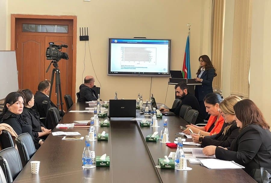 На научном семинаре обсуждены «Оценка и повышение экономической эффективности государственных социальных расходов в Азербайджанской Республике»