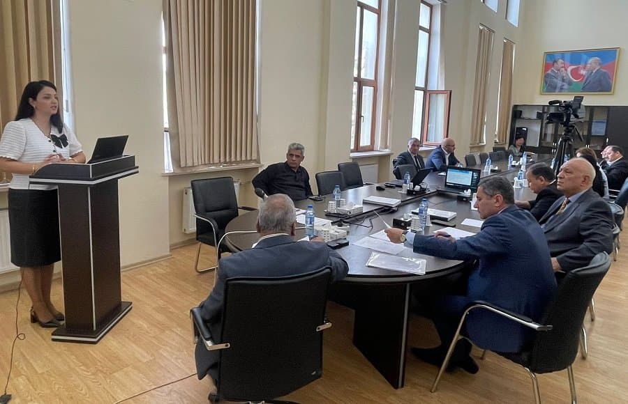 Elmi seminarda “Azərbaycan Respublikasının emal sənayesində innovasiya sahibkarlığının inkişaf istiqamətləri”  müzakirə edilib