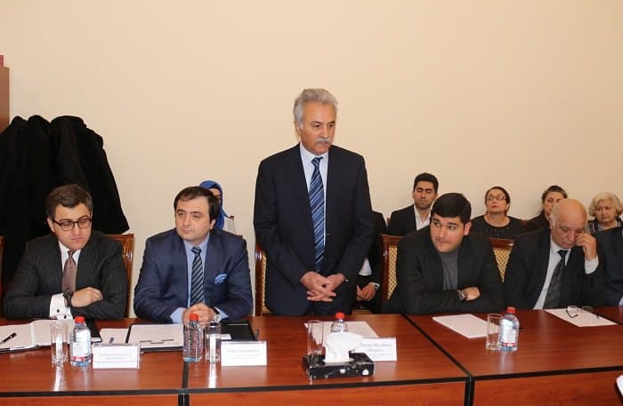 Azərbaycanda ixracın və investisiyaların təşviqi problemləri müzakirə olundu 18.02.2016 3