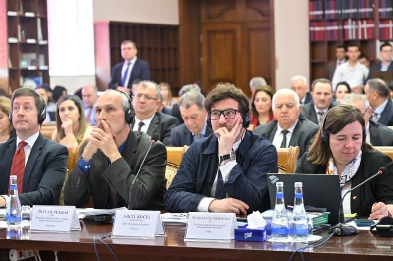 Ученые Института экономики приняли участие в международной научно-практической конференции в Бакинском Университете Бизнеса 4