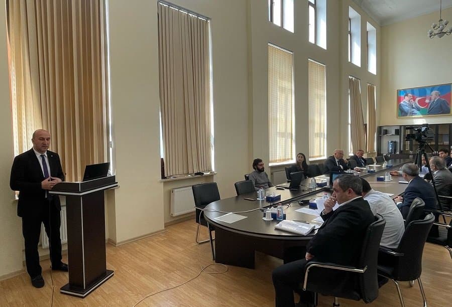Elmi seminarda “Azərbaycanda rekreasiya resursları bazarının genişləndirilməsi istiqamətləri” müzakirə edilib