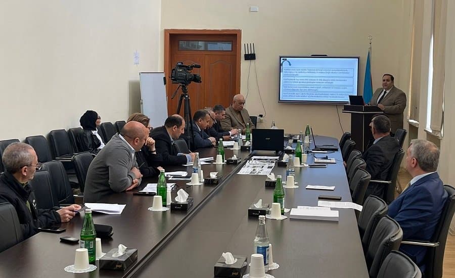 Elmi seminarda “Azərbaycan Respublikasında aqrar sığorta bazarının tənzimlənməsinin təkmilləşdirilməsi” problemləri müzakirə olunub
