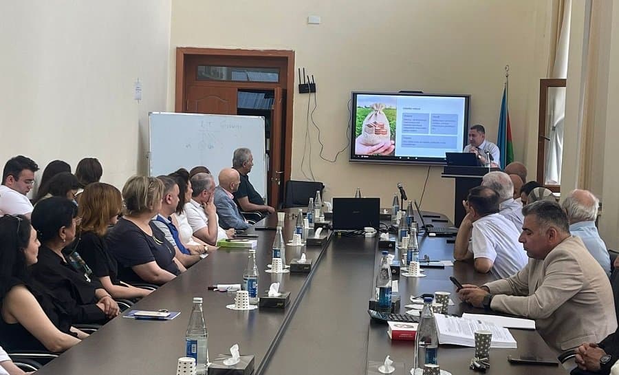 На научном семинаре обсуждались вопросы повышения эффективности субсидий, выделяемых сельскому хозяйству в Азербайджане