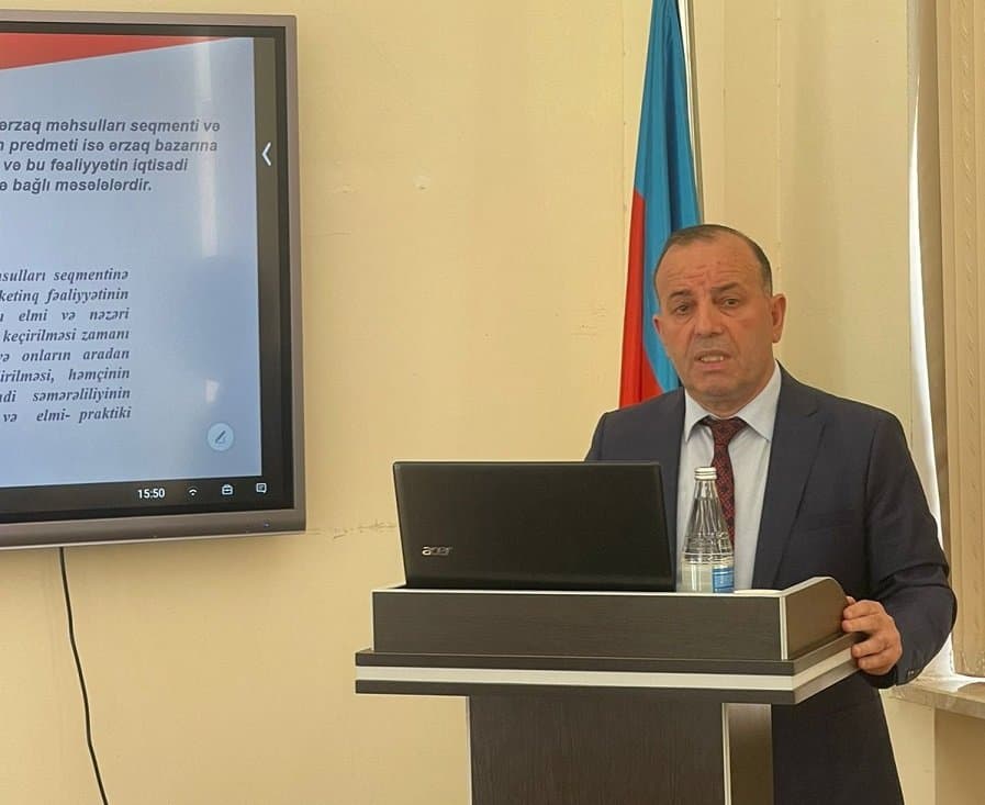 Elmi seminarda doktorluq dissertasiya işi müzakirə olunub 2