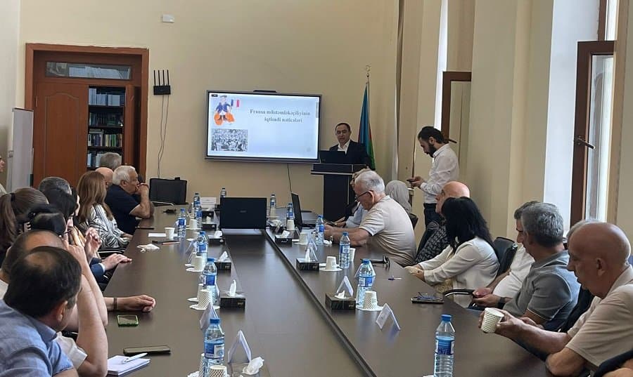 At the scientific seminar of the Institute of Economics discussed "Economic consequences of French colonialism"