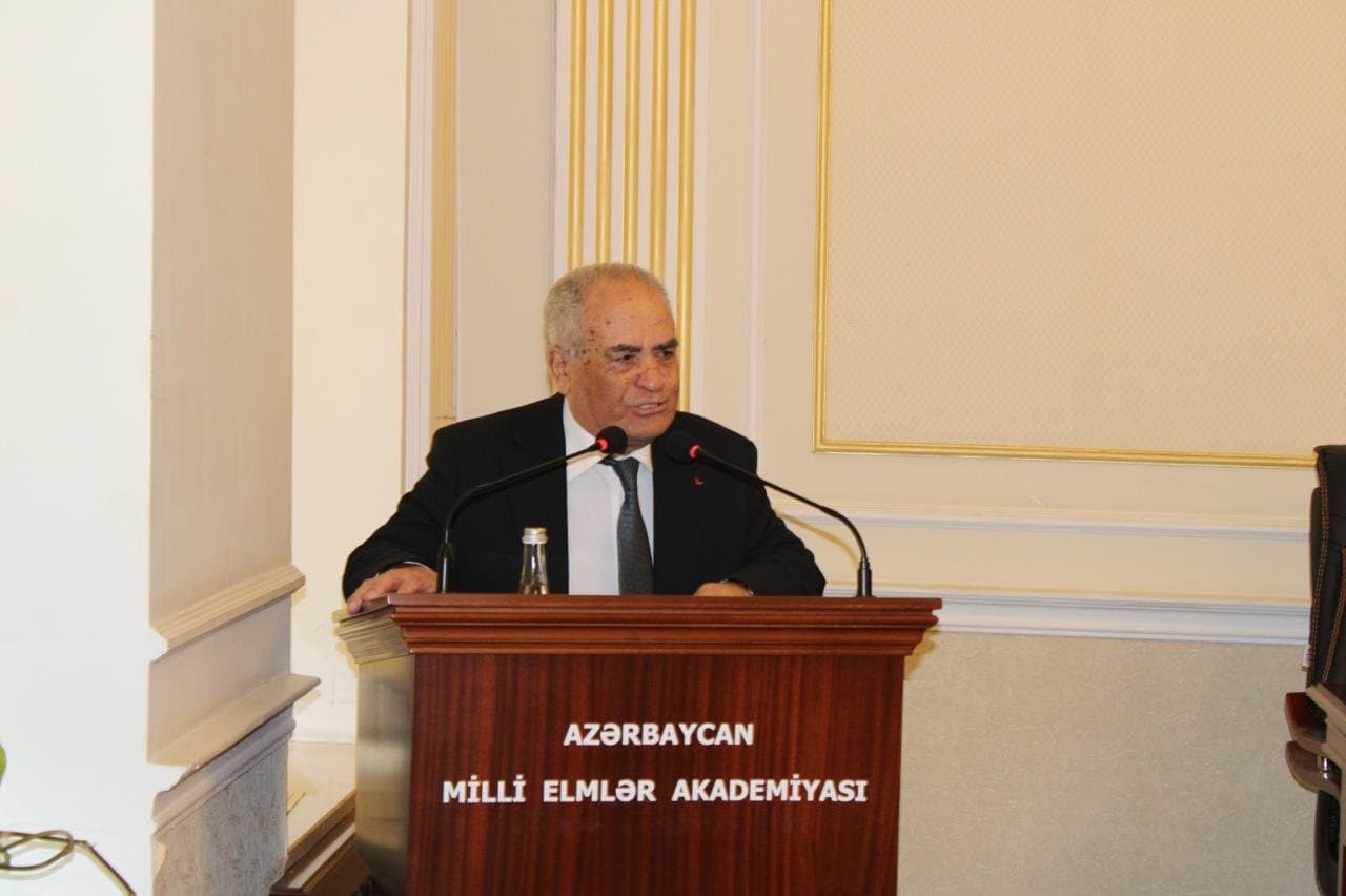 Held the 68th anniversary celebration of the establishment of the Institute of Economics 3