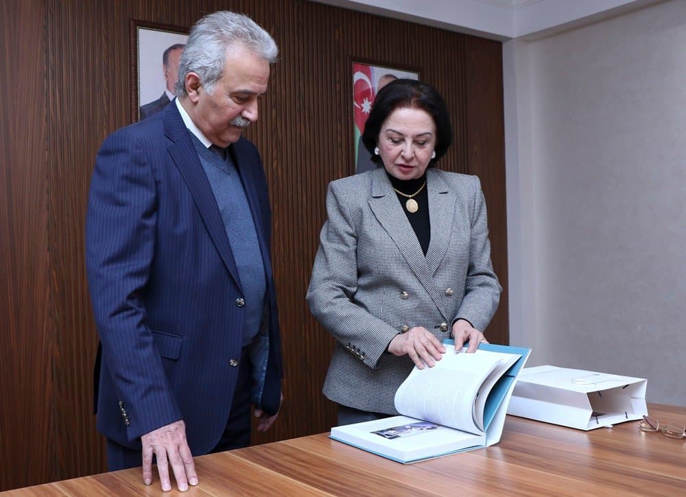 A memorandum of cooperation was signed between the Institute of Economics and AzUAC 4