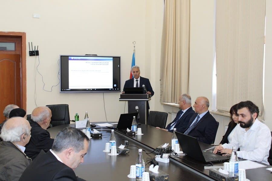 На научном семинаре Института Экономики обсуждена борьба с коррупцией 8