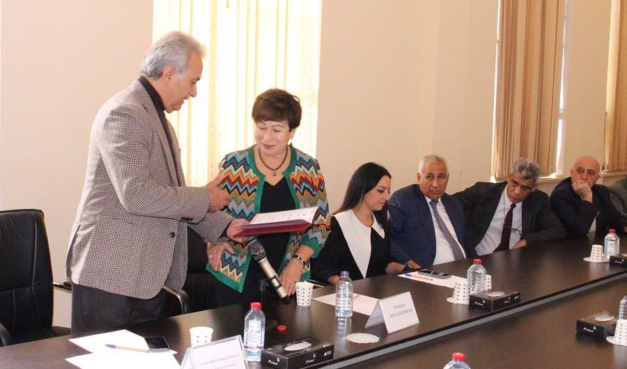 Latviya Universitetinin professoru İnna Şteinbukaya İqtisadiyyat İnstitutunun “Fəxri doktoru” adı verilib