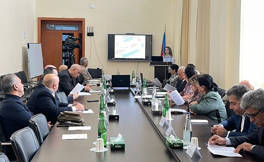 Состоялась защита диссертации на тему «Развитие системы снабжения в агропромышленном комплексе и вопросы государственного регулирования»