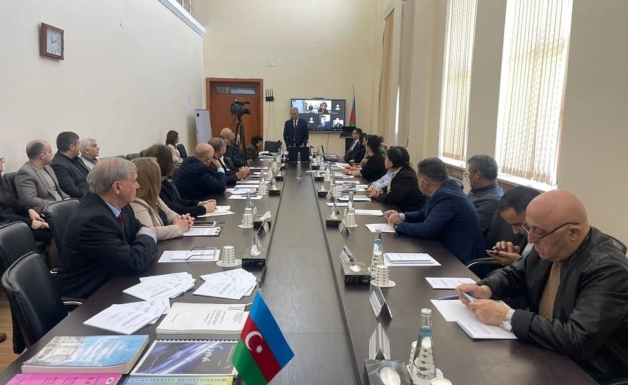 “Keyfiyyət menecmenti sisteminin aviadaşımaların səmərəliliyinin artırılmasına təsiri” mövzusunda dissertasiya işi müdafiə olunub