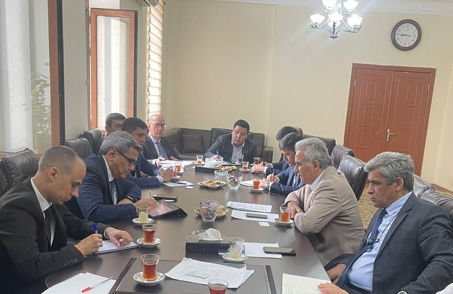 At the Institute of Economics held a meeting with the delegation of Uzbekistan