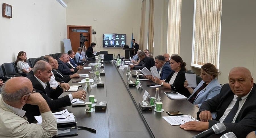 "Neft maşınqayırma sənayesində istehsal potensialından istifadənin yaxşılaşdırılması yolları” mövzusunda dissertasiya işi müdafiə olunub