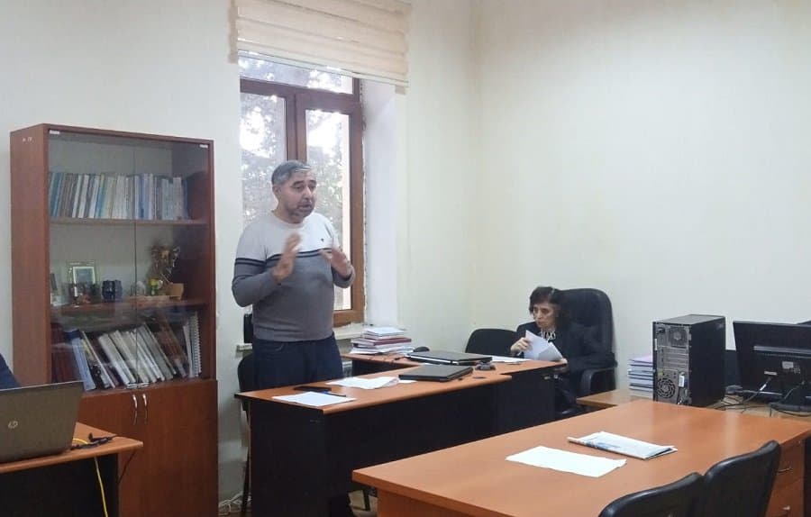"Regional inkişaf və təbii sərvətlərdən istifadə problemləri" şöbəsində hesabatlar dinlənilib 5