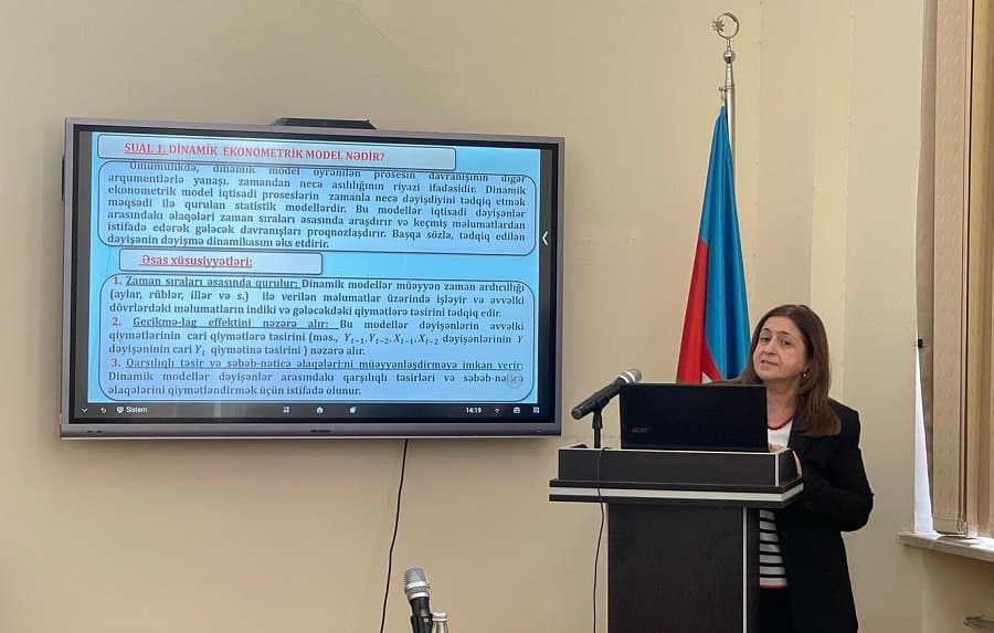 На научном семинаре состоялись дискуссии на тему «Динамические эконометрические модели». 2