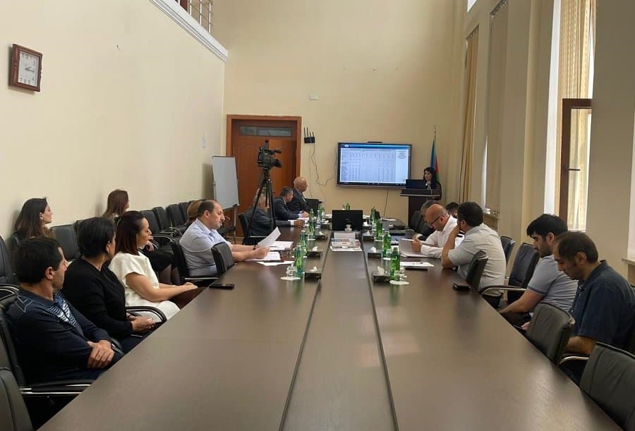 На научном семинаре обсуждена тема «Оценка влияния цифровизации на экономическое развитие аграрного сектора в Азербайджанской Республике».