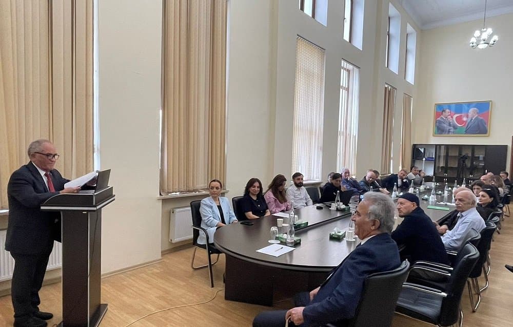 İqtisadiyyat İnstitutunda AMEA-nın 80 illik yubileyinə həsr olunmuş seminar keçirilib 4