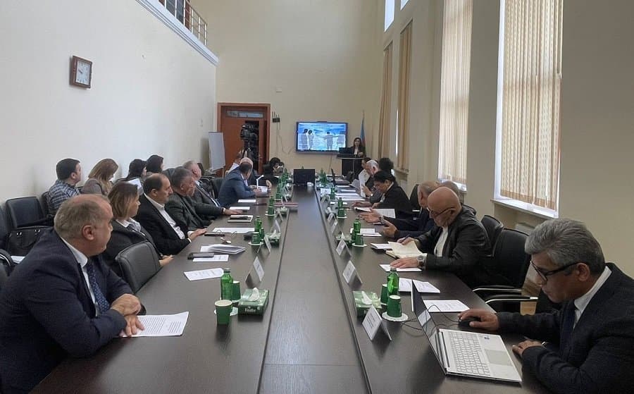 “Yüngül sənaye sahəsində investisiya siyasətinin müasir istiqamətləri” mövzusunda dissertasiya işi müdafiə olunub