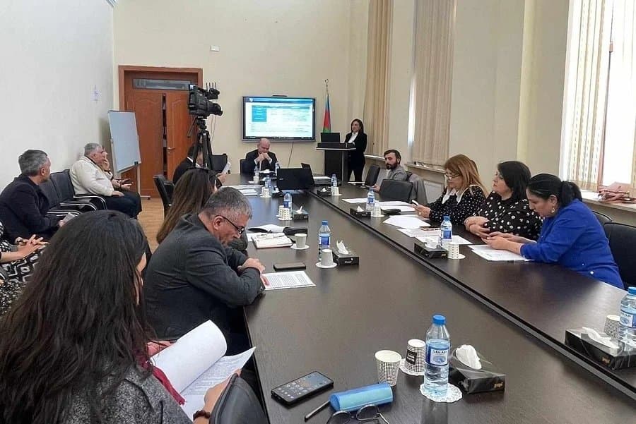 Elmi seminarda “Azərbaycanda pensiya sisteminin liberallaşdırılmasının iqtisadi inkişafa potensial təsiri” müzakirə olunub