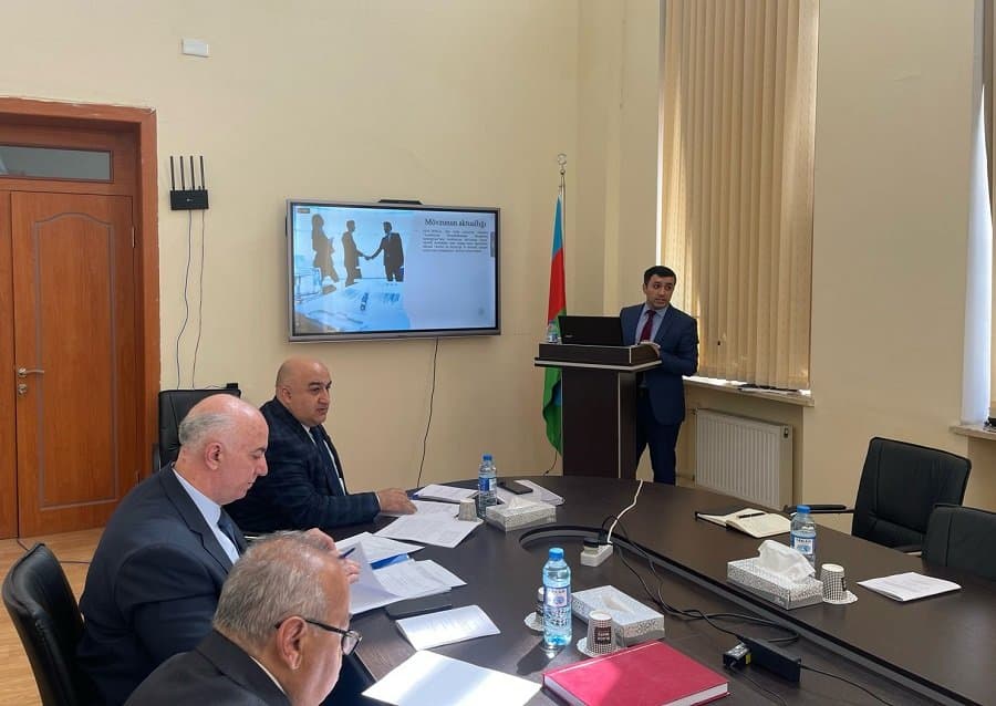 Elmi seminarda “Azərbaycanın ali təhsil müəssisələrində əmək bazarının tələblərinə uyğun kadr hazırlığının keyfiyyət təminatı problemləri” müzakirə olunub