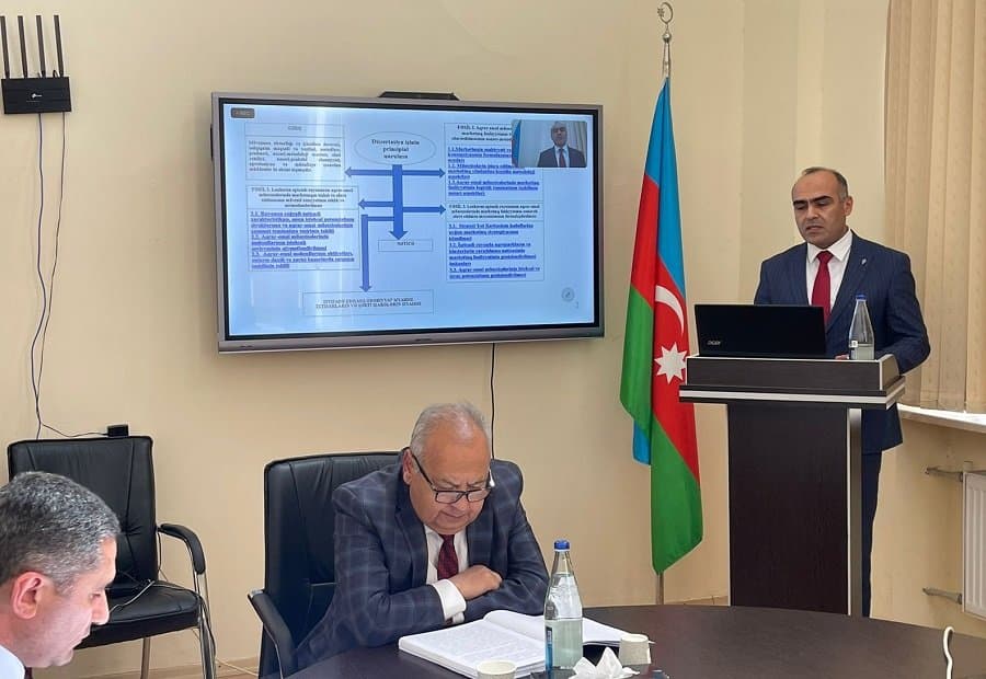 Elmi seminarda “Lənkəran iqtisadi rayonunun aqrar-emal müəssisələrində marketinq fəaliyyətinin formalaşdırılması” problemləri müzakirə olunub 2
