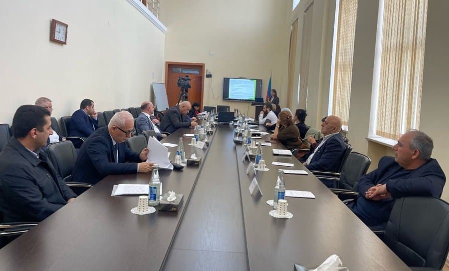 “Müasir dövrdə tikinti sferasında investisiya qoyuluşunun səmərəliliyinin qiymətləndirilməsi problemləri” mövzusunda dissertasiya işi müdafiə olunub