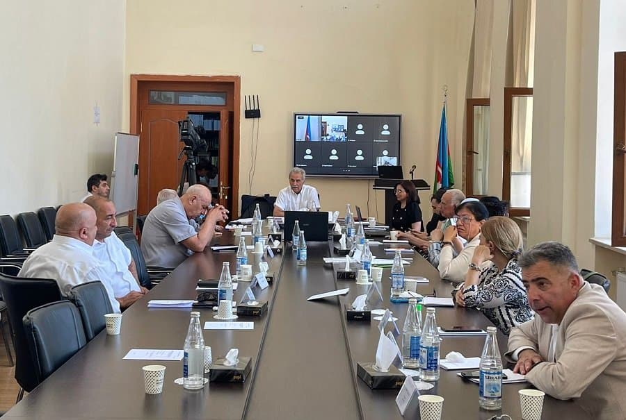 “Azərbaycanda pensiya sisteminin liberallaşdırılmasının iqtisadi inkişafa potensial təsiri” mövzusunda dissertasiya işi müdafiə olunub 2