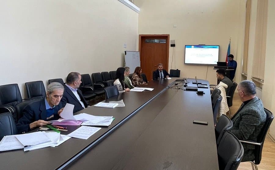 "Xidmət sferasının iqtisadiyyatı" şöbəsində hesabatlar dinlənilib