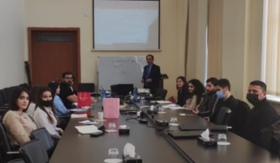 Institute of Economics holds training for BBU’s masters on the rating of Food Safety Index 1