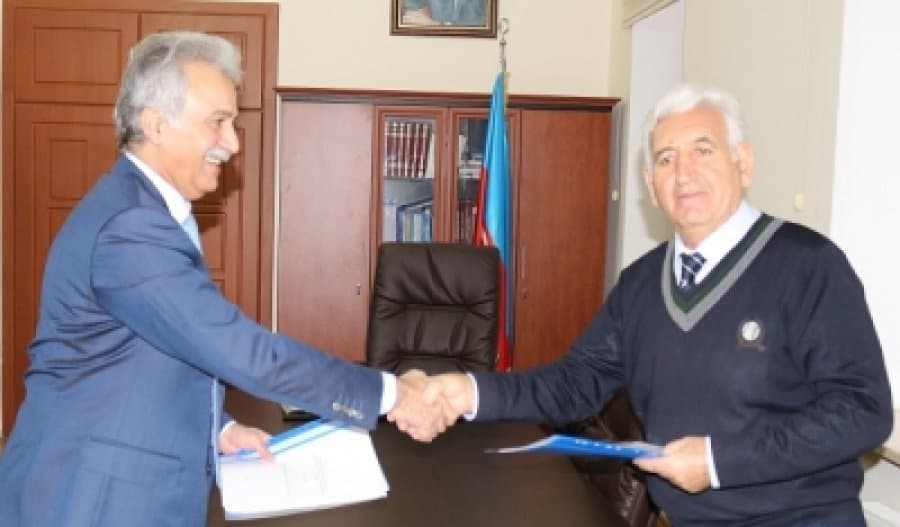 Between the adminstration and the Trade Union signed an agreement