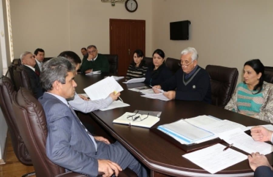 Reports on the main research topics of the departments are widely discussed